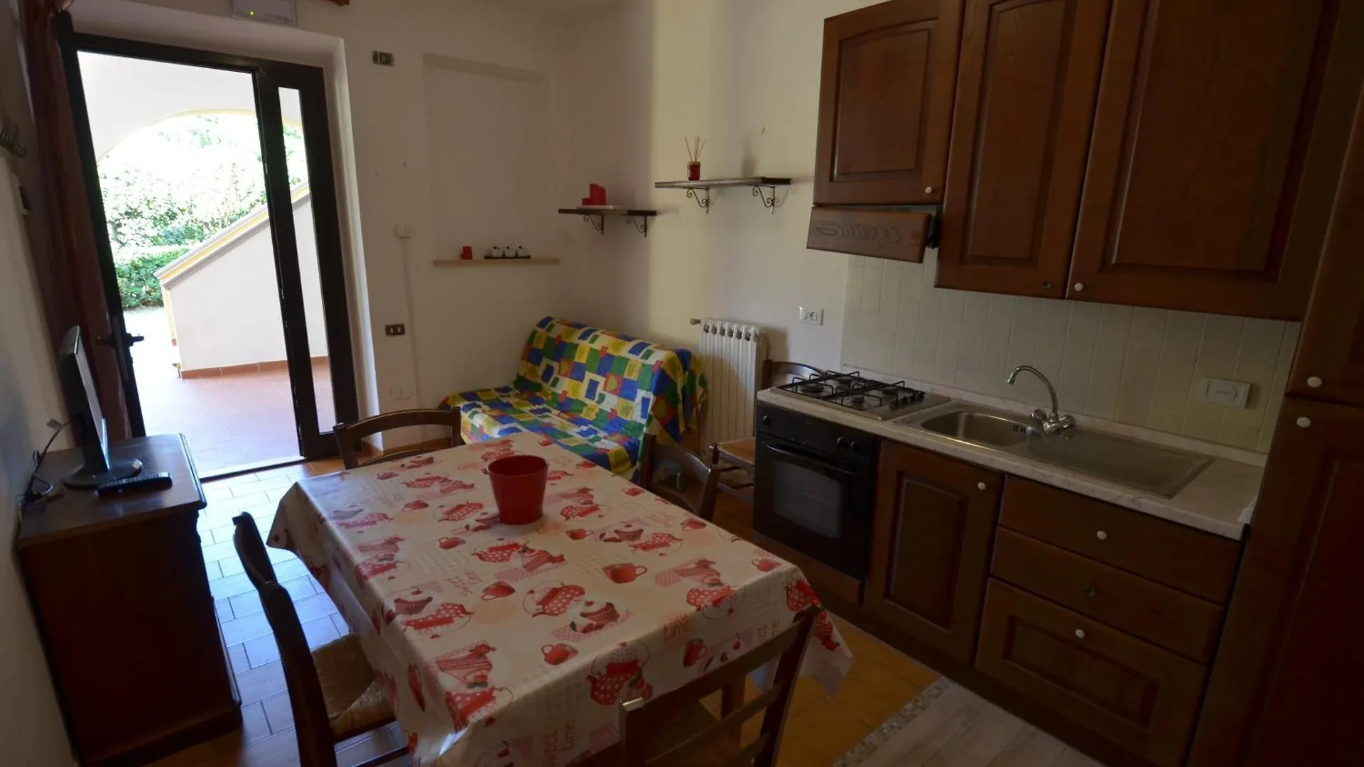 Trilocale In Campagna Con Giardino Rosso Apartment Collemezzano