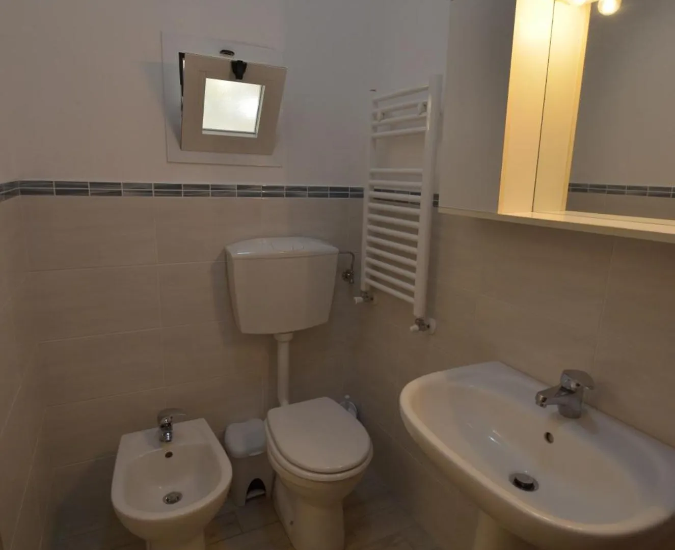 Trilocale In Campagna Con Giardino Rosso Apartment Collemezzano